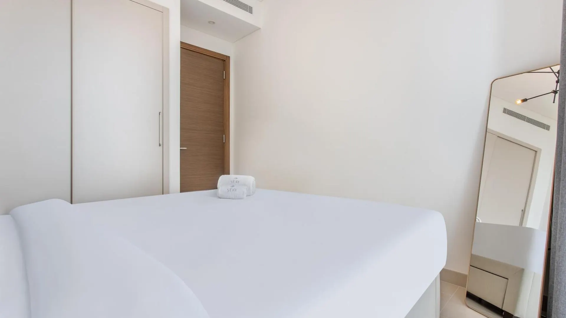 Appartamento Stay By Latinem Luxury 1Br Holiday Home Cvr A609 Near Burj Khalifa Dubai