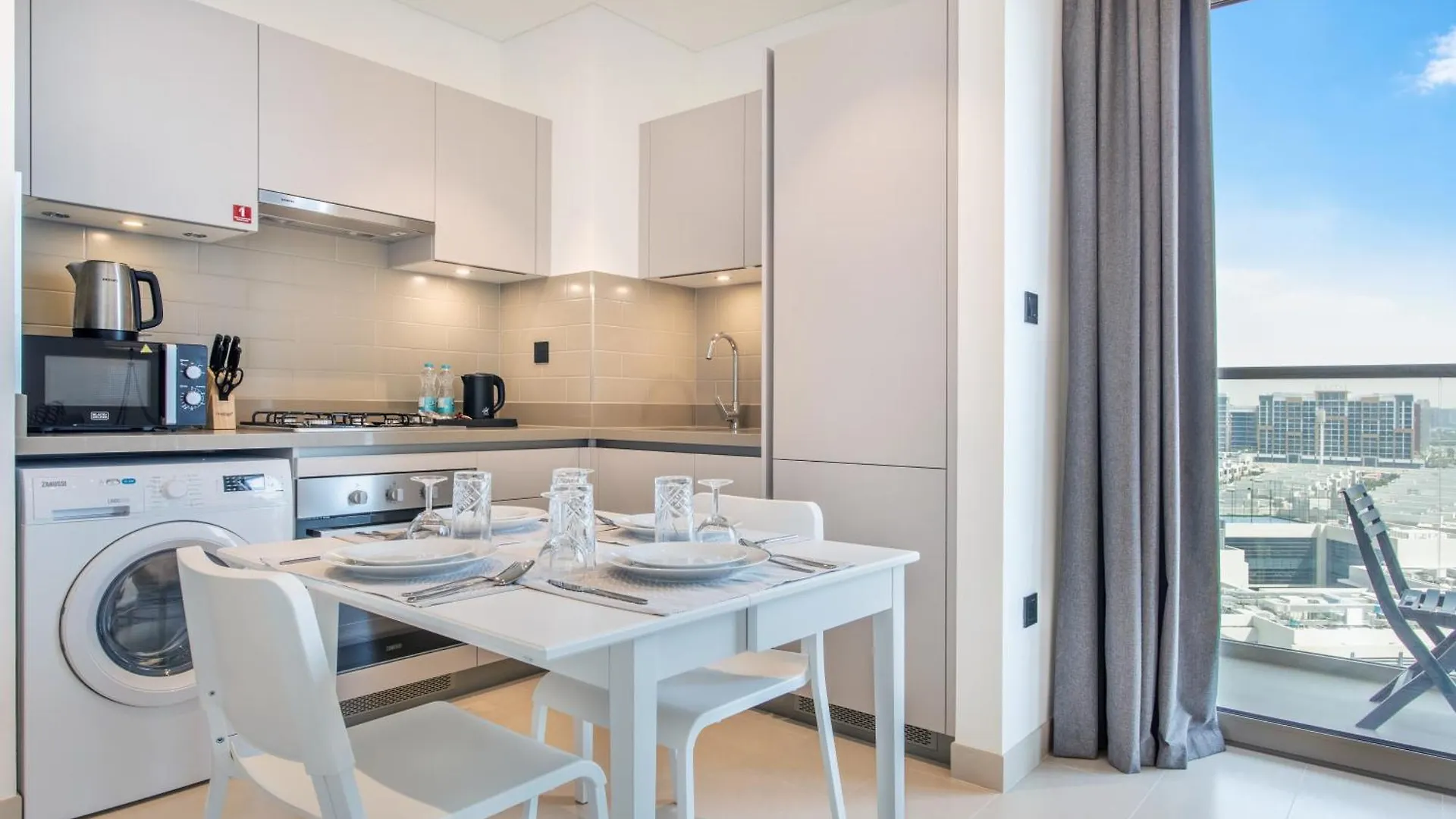 Stay By Latinem Luxury 1Br Holiday Home Cvr A609 Near Burj Khalifa Dubai Emirati Arabi Uniti