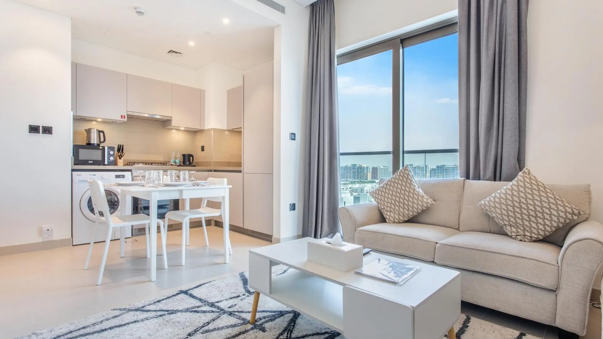 Stay By Latinem Luxury 1Br Holiday Home Cvr A609 Near Burj Khalifa Dubai