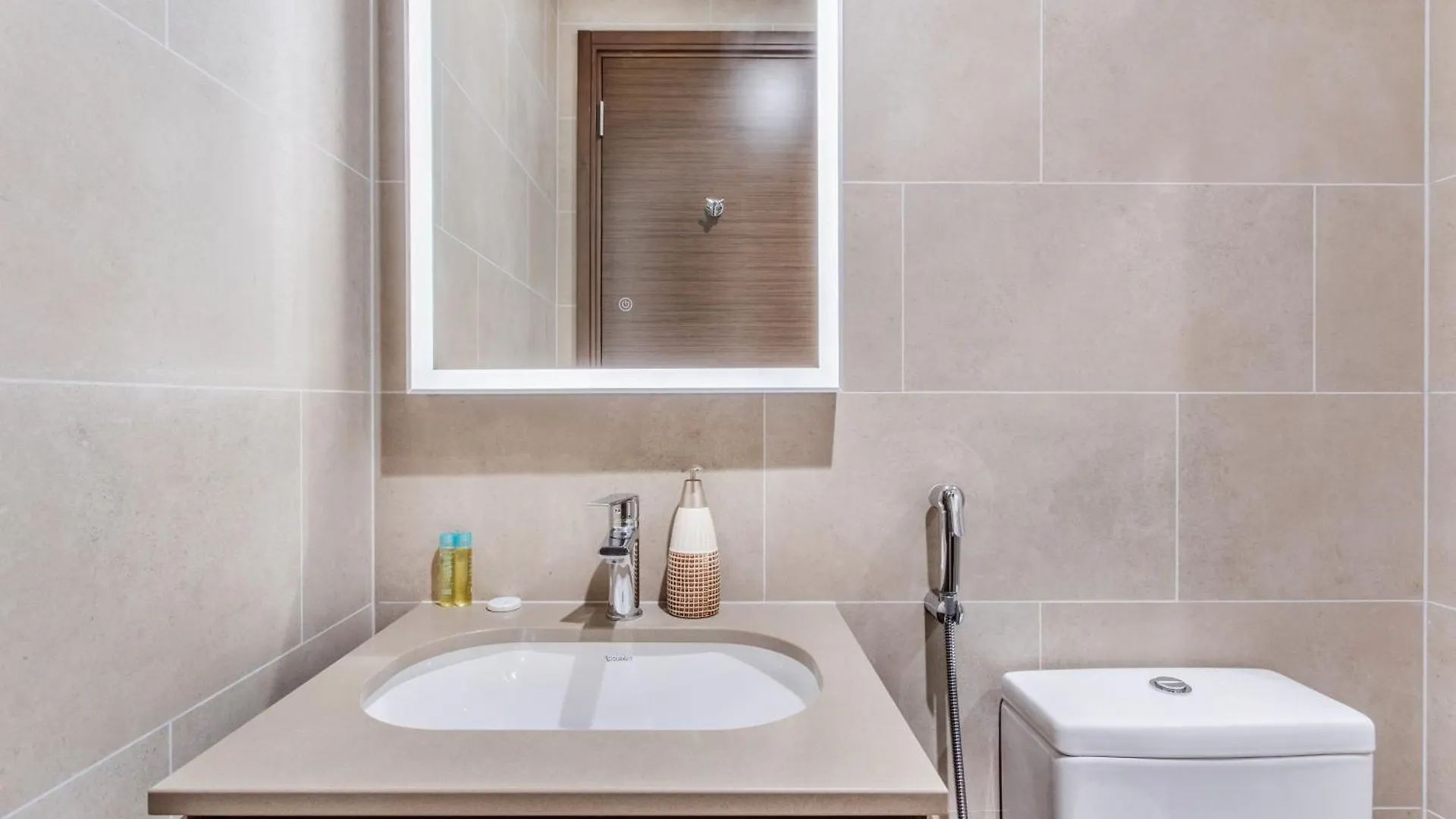 Stay By Latinem Luxury 1Br Holiday Home Cvr A609 Near Burj Khalifa Dubai